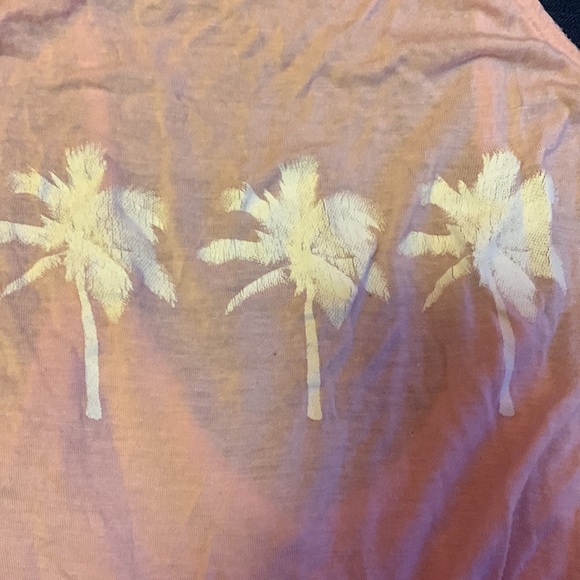 Pink tank top with Palm trees - Picture 2 of 5